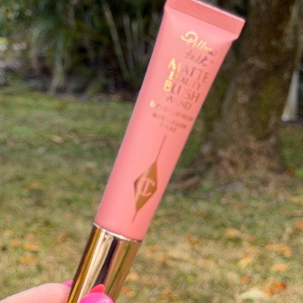 CHARLOTTE TILBURY Beauty Wand In Pillow Talk Matte Blush Nude Pink